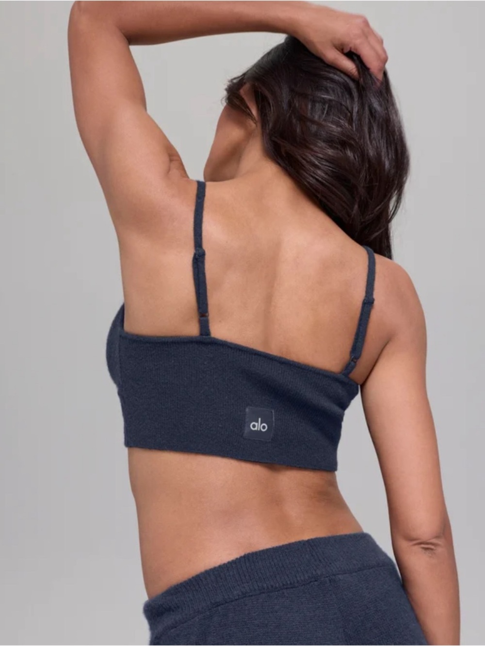 Alo Yoga Jet Set 100% Cashmere V-Neck Lounge Bra - Black - Excellent Condition